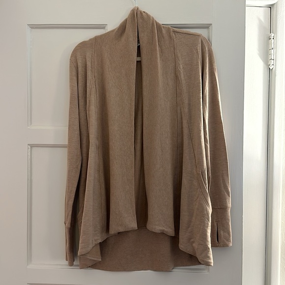 Athleta Pranayama Restore Wrap - Picture 2 of 5